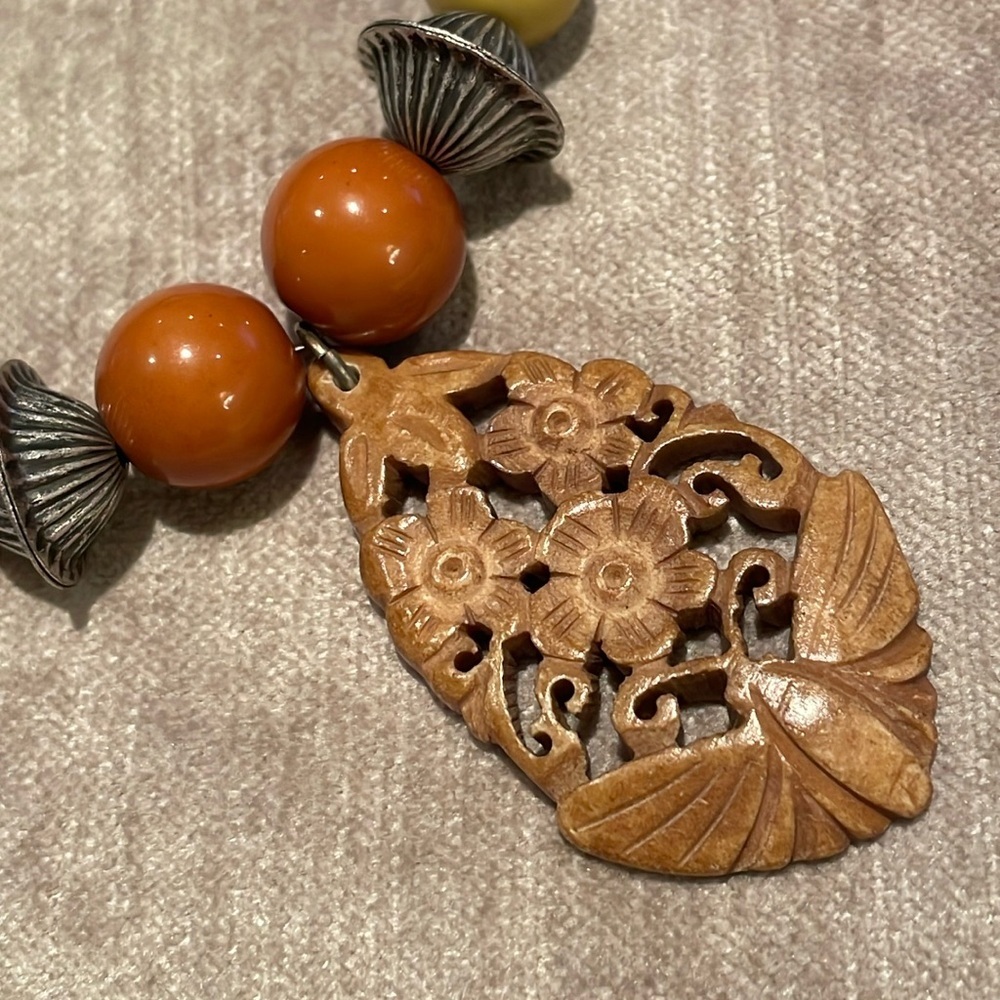 Asian Beautiful carved Pendant Multicolored beaded necklace 16”
